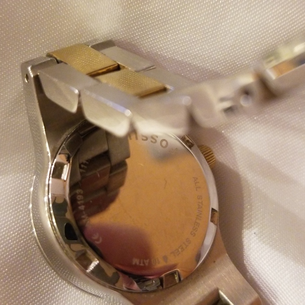 💖💖 Pretty and practical Fossil..❣❣ - Picture 4 of 6